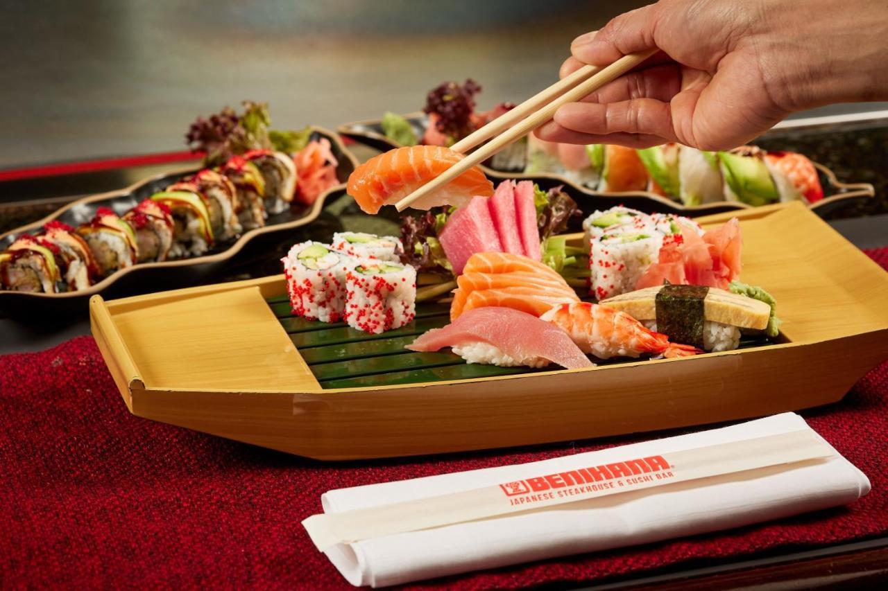 โรงแรมเชอราตัน บูคาเรสต์ ภายนอก รูปภาพ Sushi