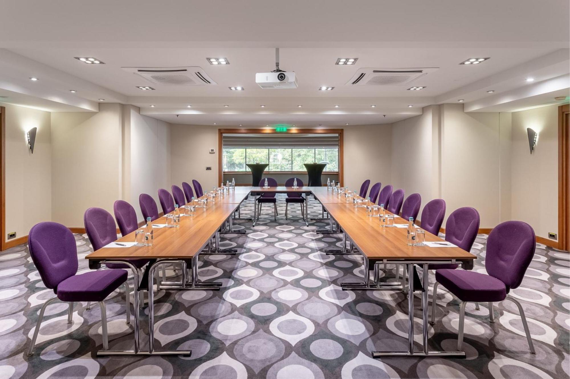 โรงแรมเชอราตัน บูคาเรสต์ ภายนอก รูปภาพ The meeting room