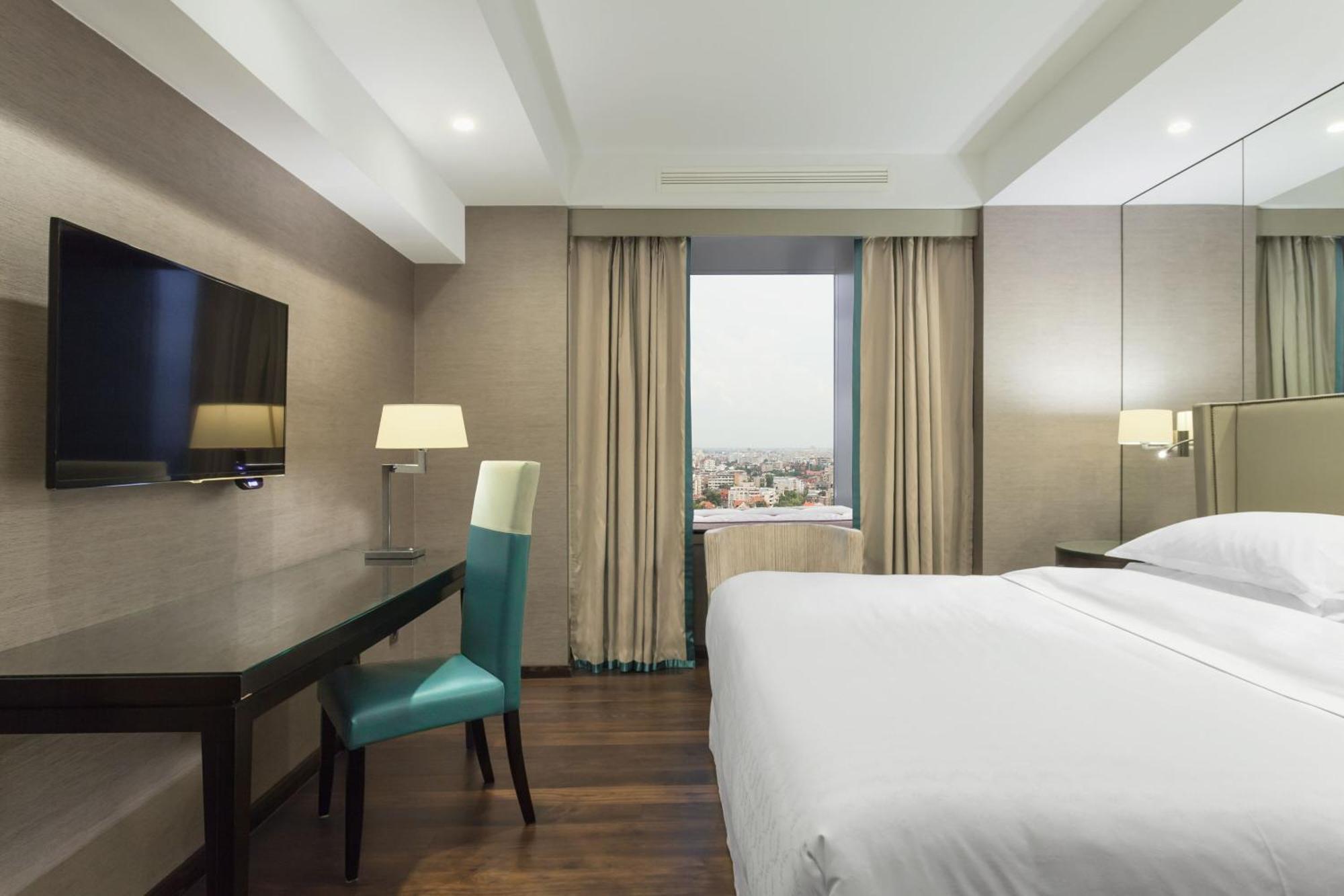 โรงแรมเชอราตัน บูคาเรสต์ ภายนอก รูปภาพ Deluxe room