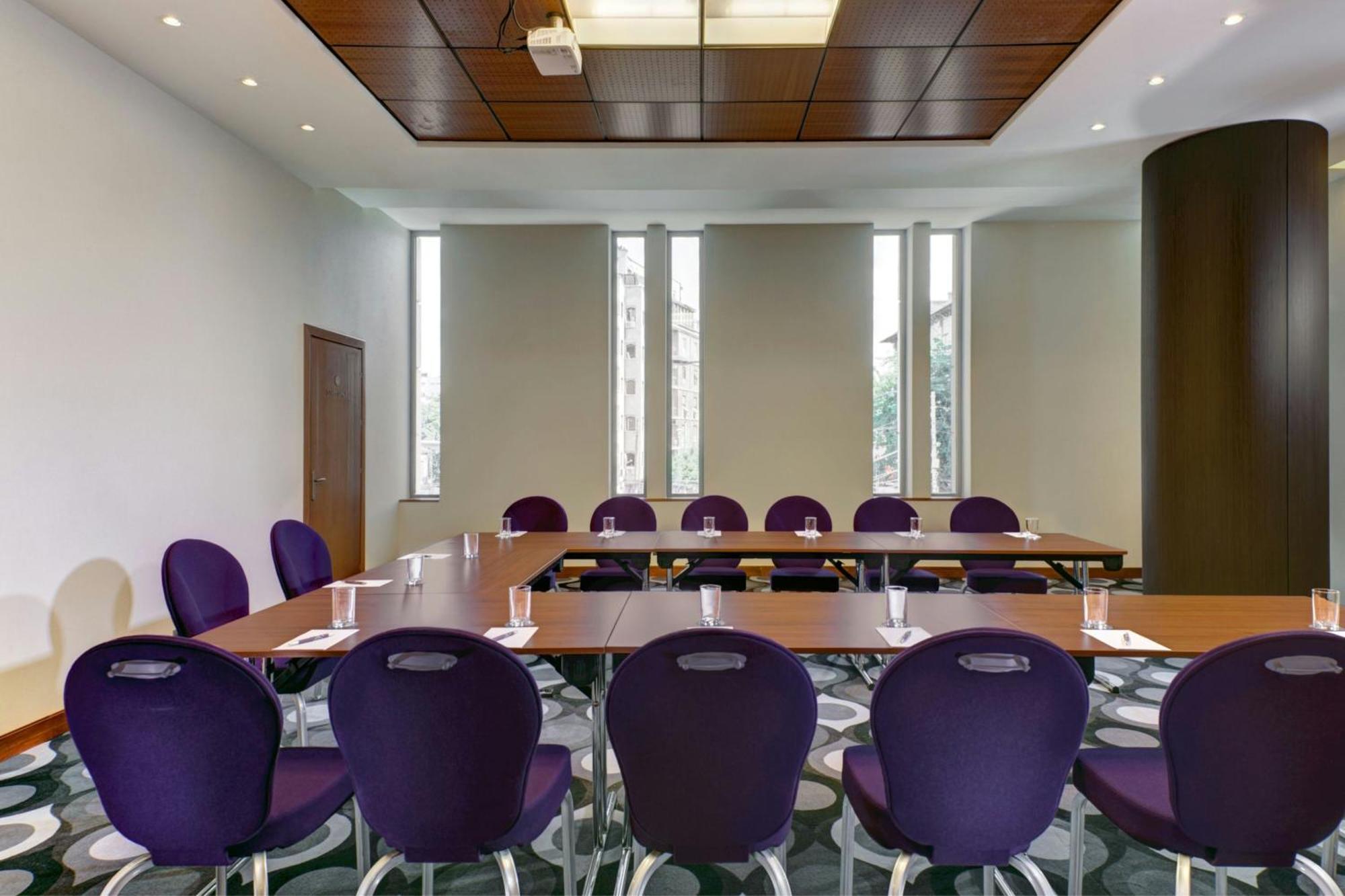 โรงแรมเชอราตัน บูคาเรสต์ ภายนอก รูปภาพ Meeting room