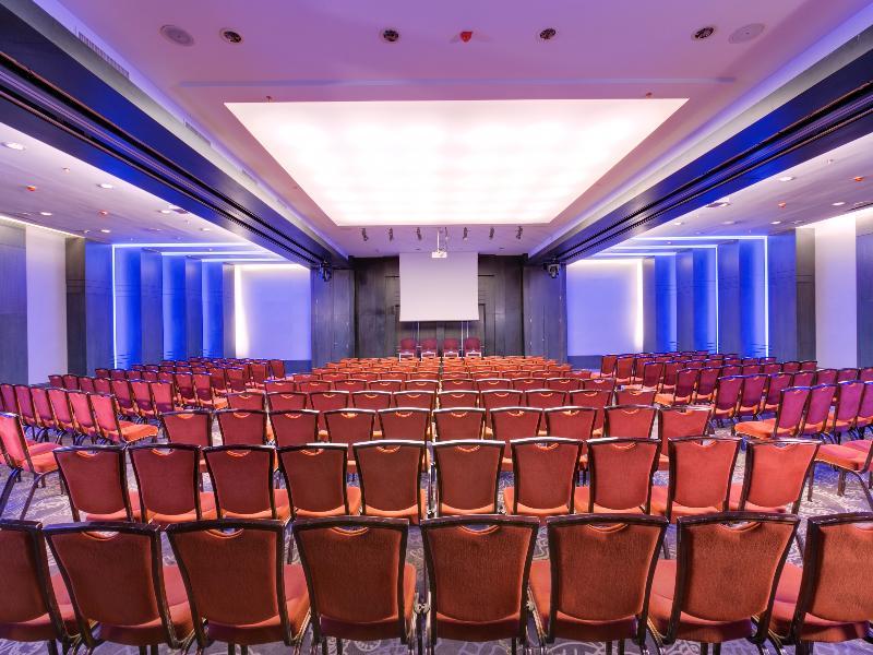 โรงแรมเชอราตัน บูคาเรสต์ ภายนอก รูปภาพ The Grand Ballroom